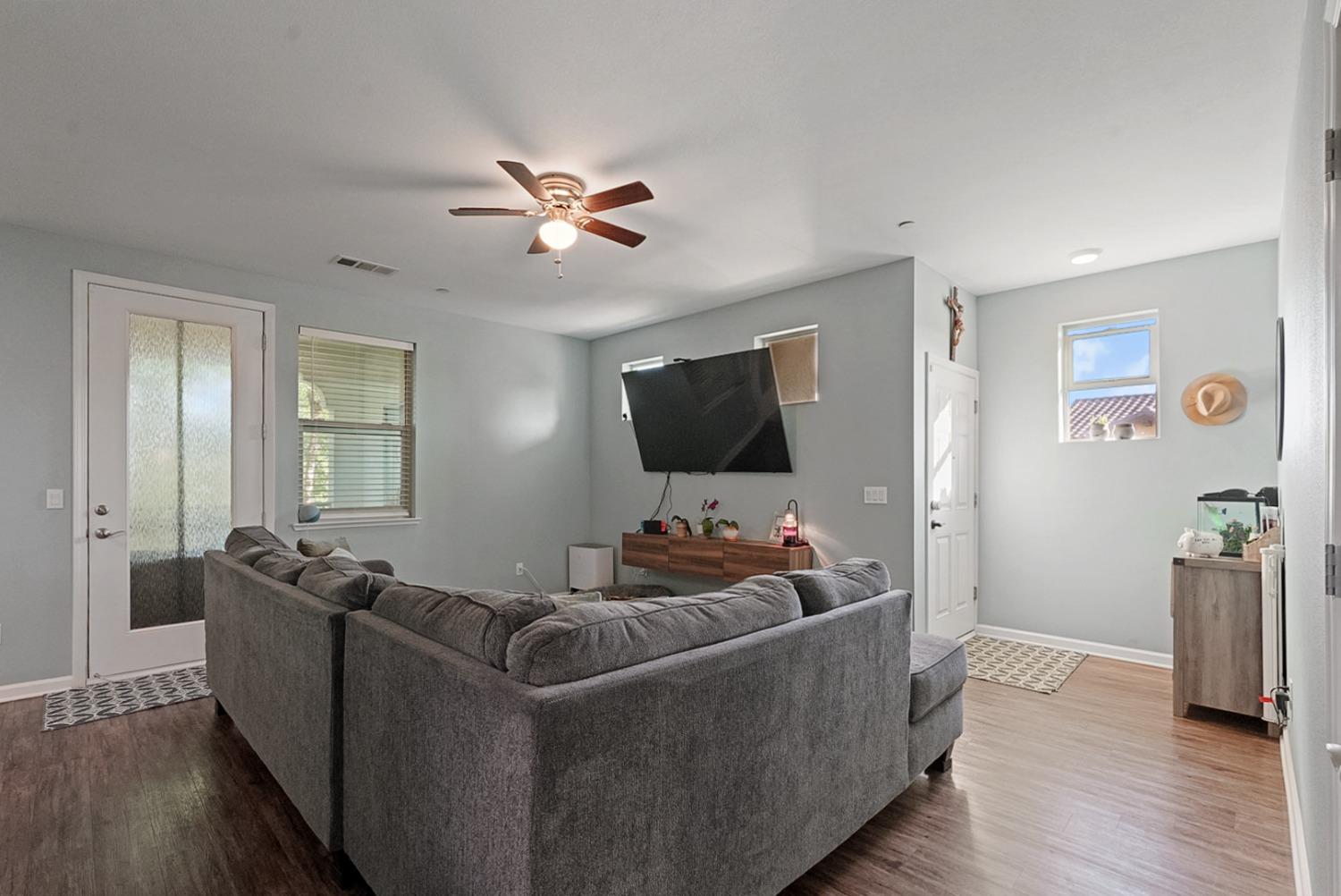 140 Ivy Avenue A5