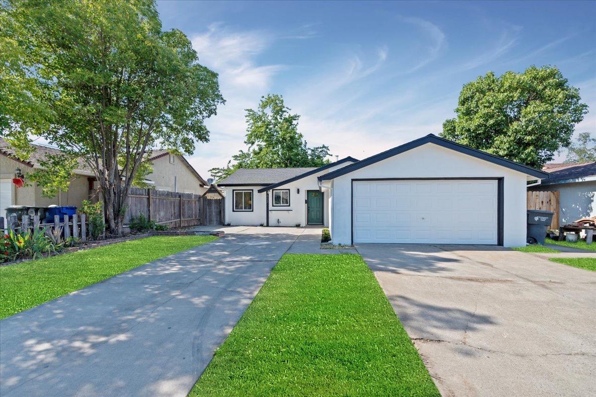 453 Arcade Boulevard