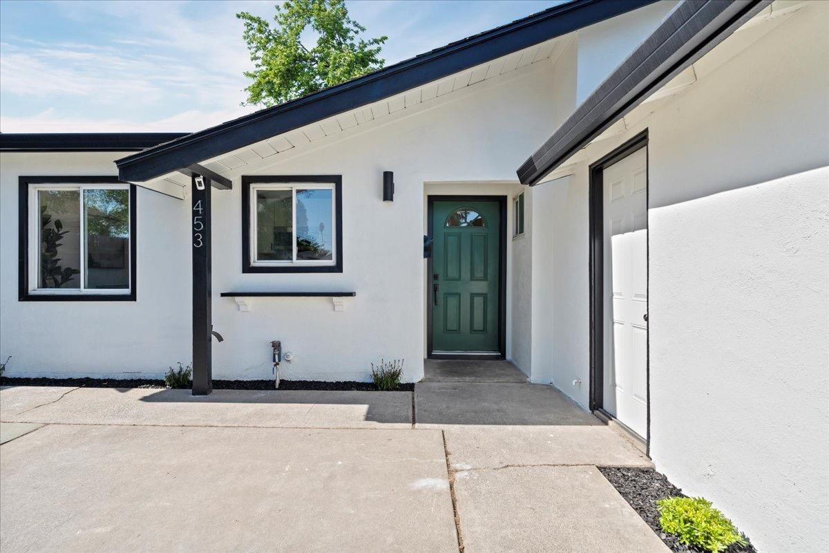 453 Arcade Boulevard