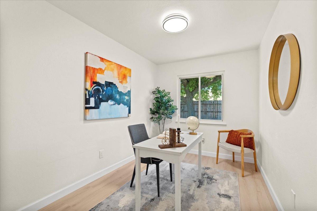 453 Arcade Boulevard