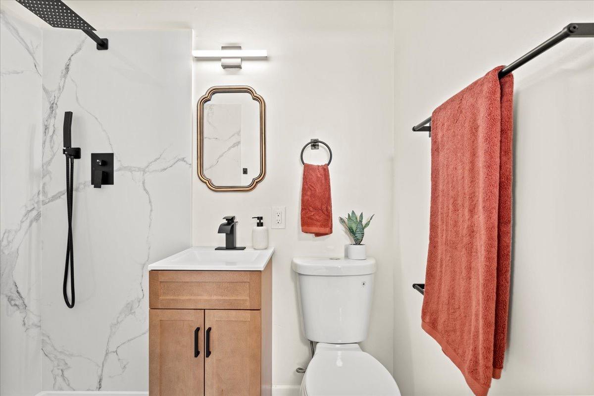 453 Arcade Boulevard