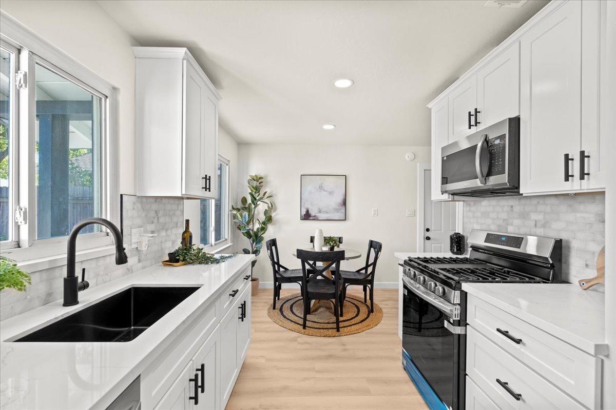 453 Arcade Boulevard