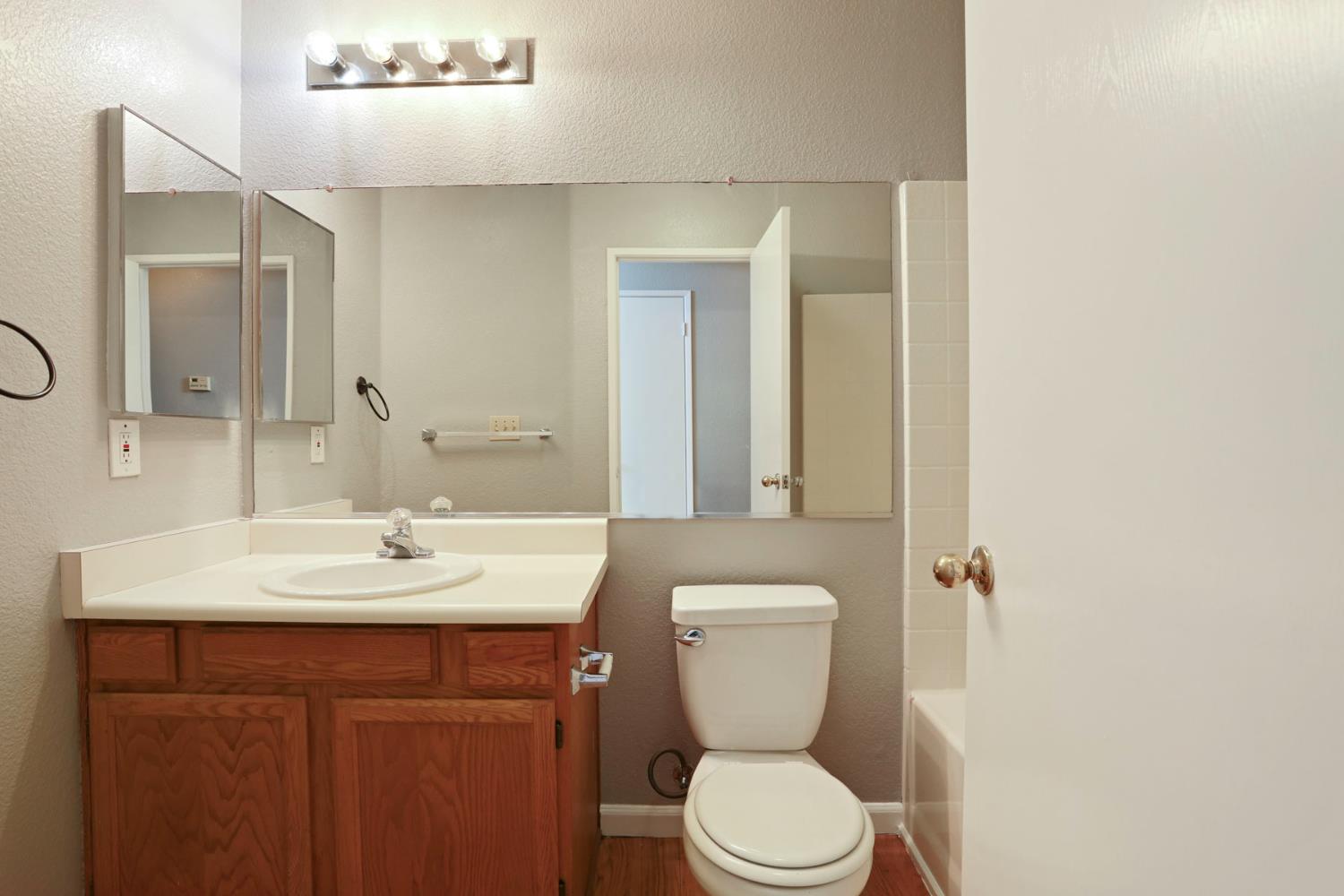 2405 S Fresno Avenue