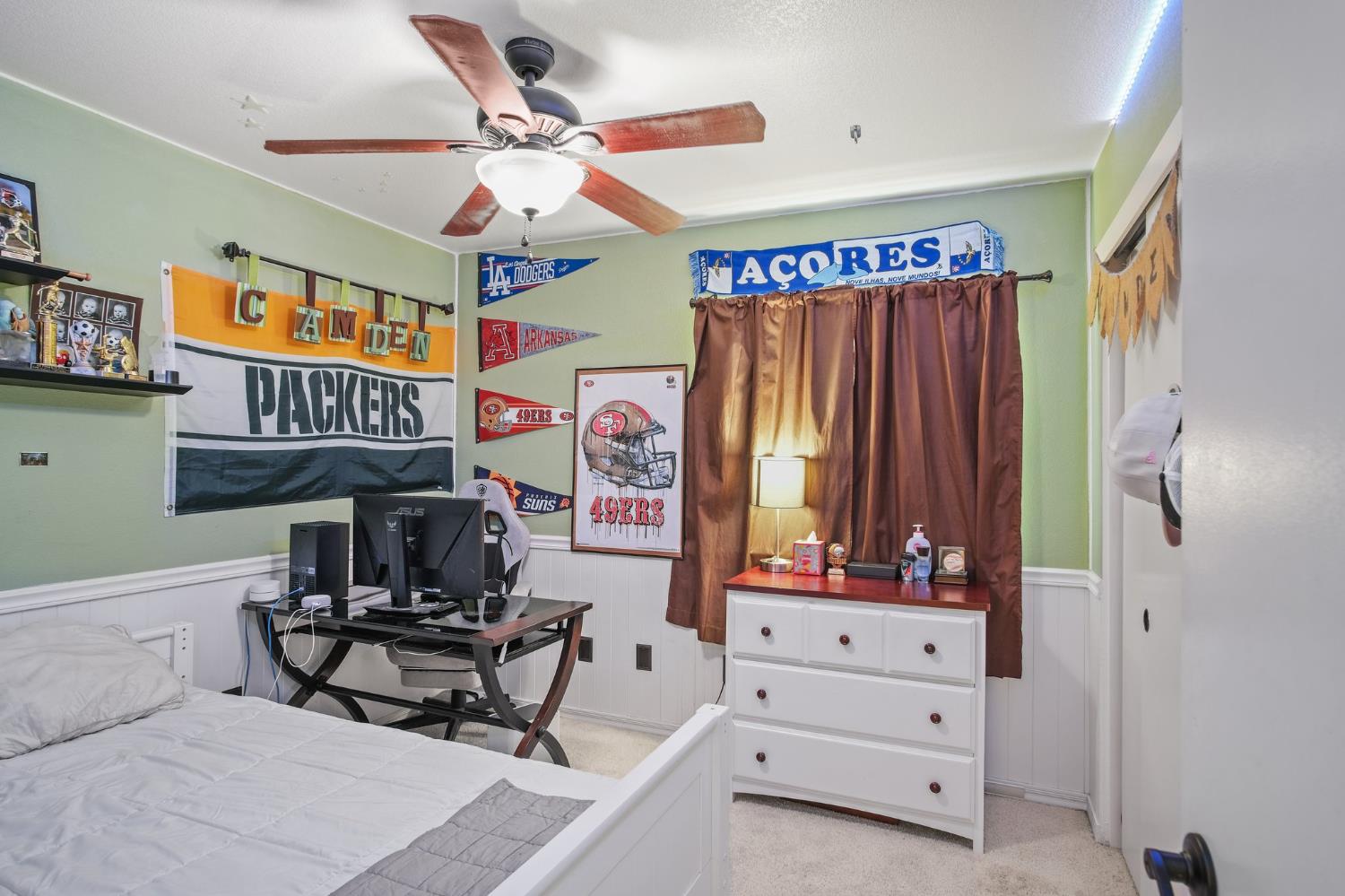 16609 Sheffield Street