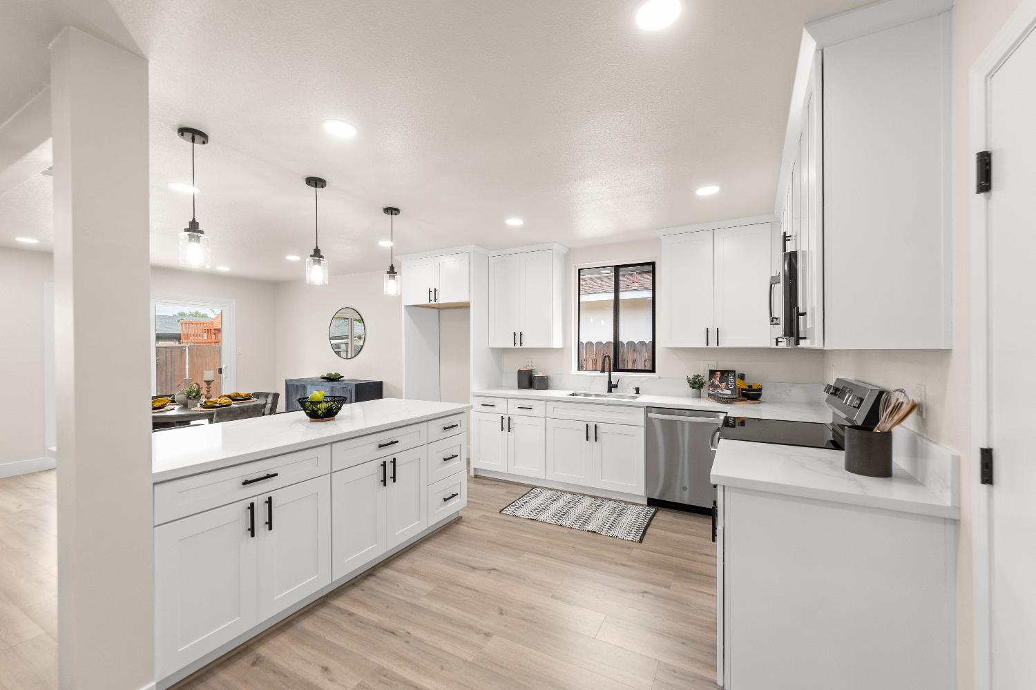 2407 Cordova Lane