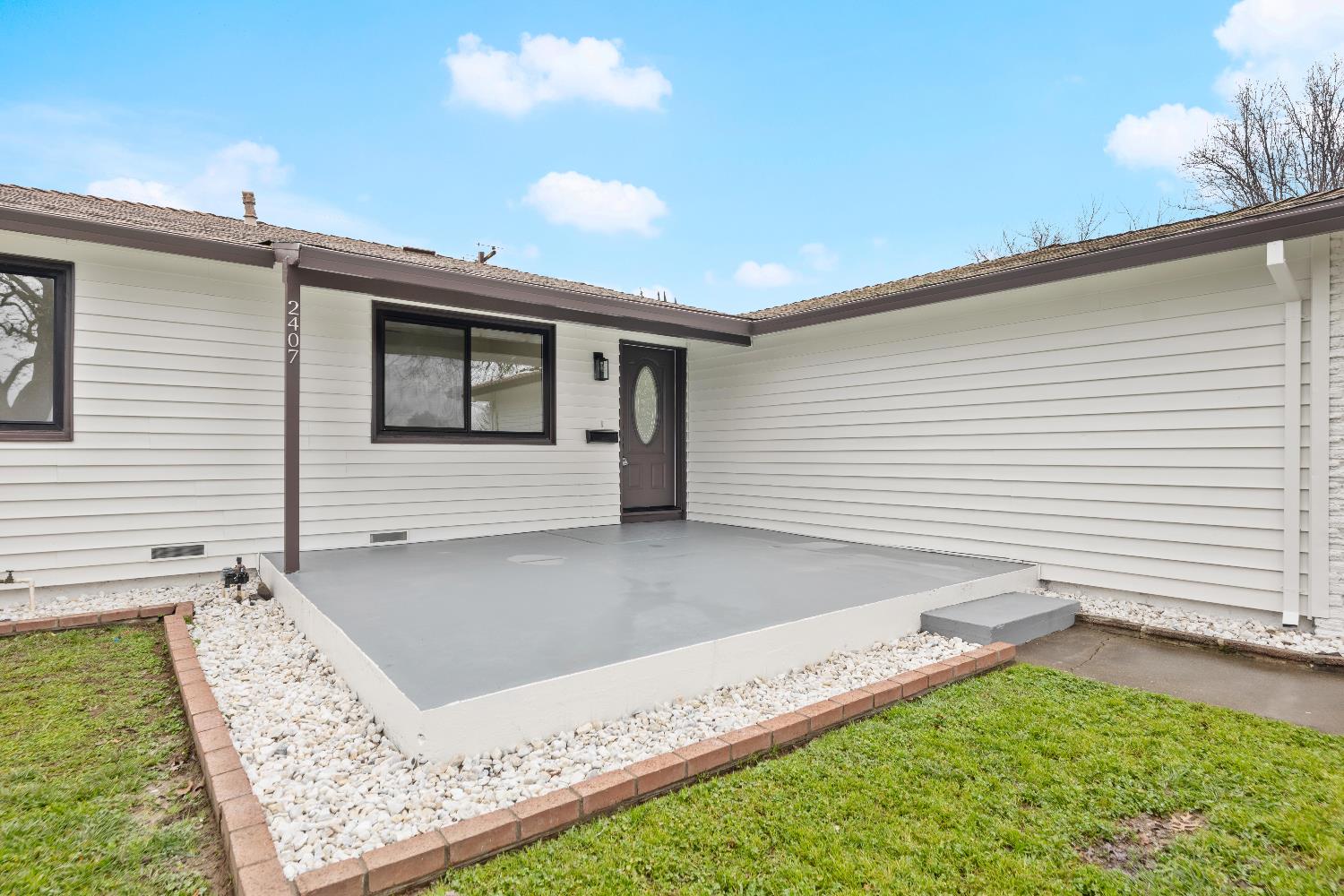 2407 Cordova Lane