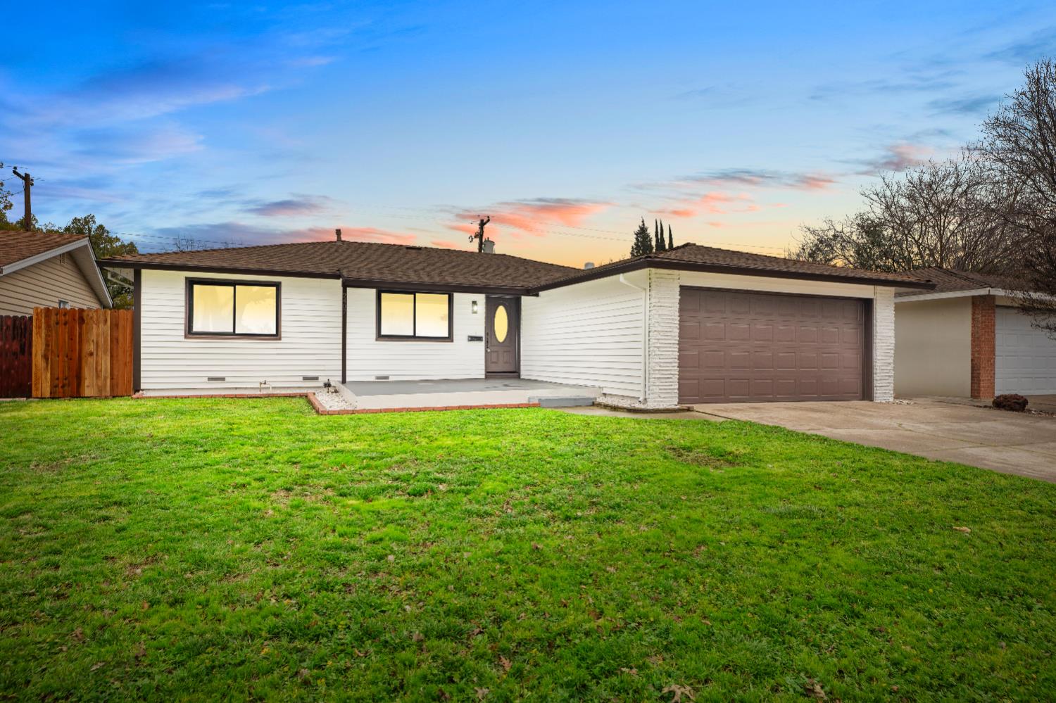 2407 Cordova Lane