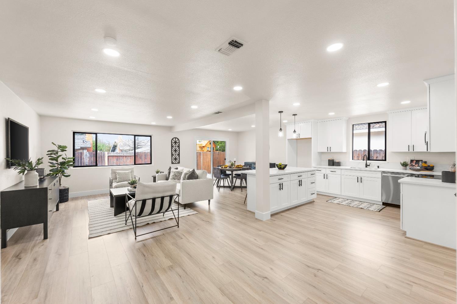 2407 Cordova Lane