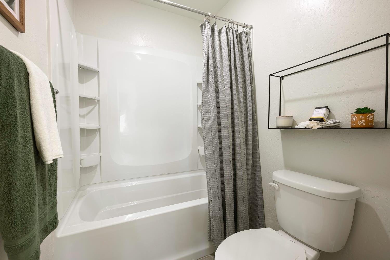 784 Stephanie Court 40 B1