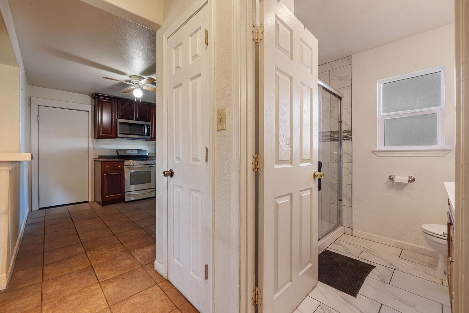 1409 Josephine Street
