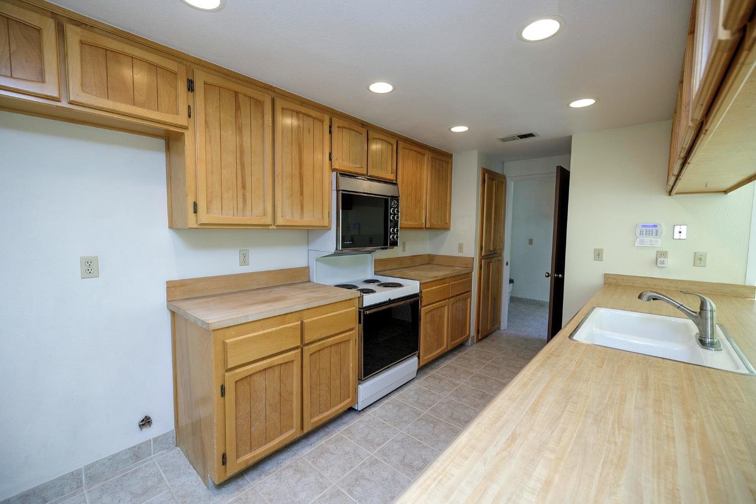 1100 Westmont Terrace