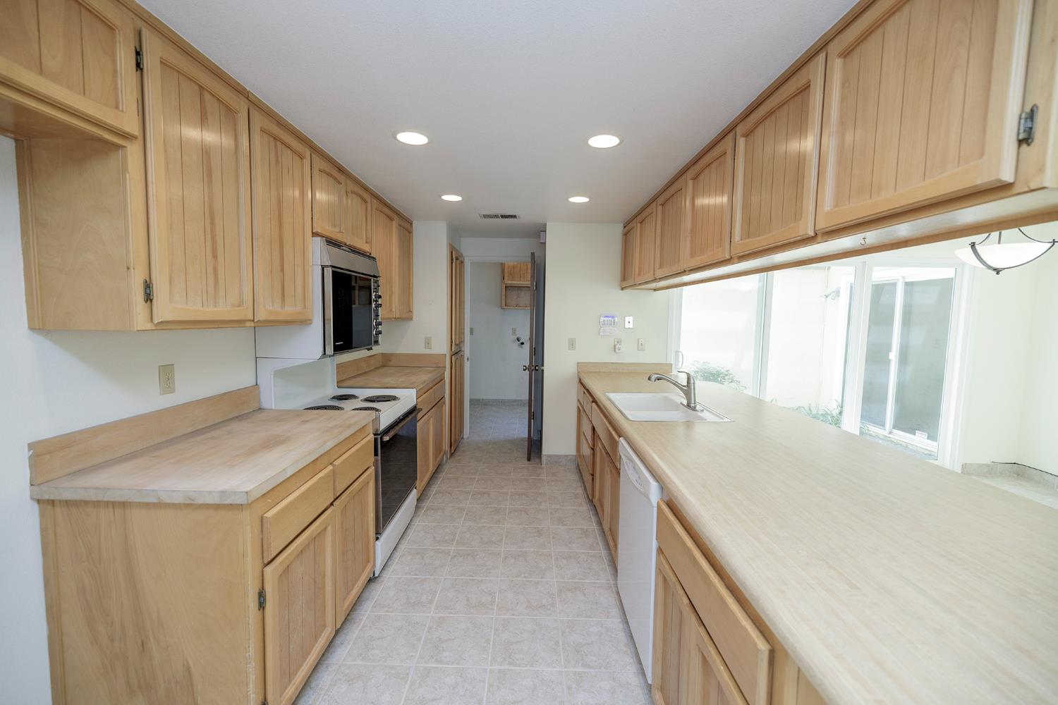 1100 Westmont Terrace