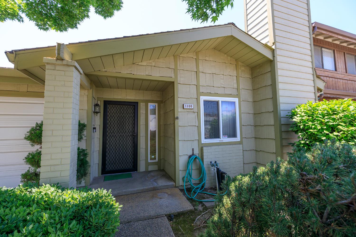 1100 Westmont Terrace