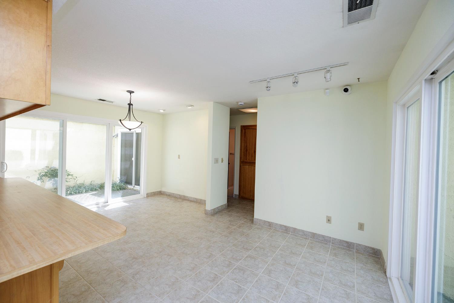 1100 Westmont Terrace