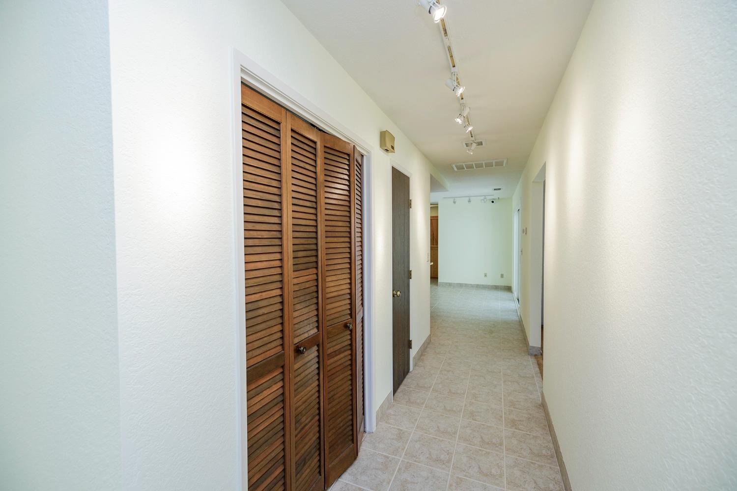 1100 Westmont Terrace