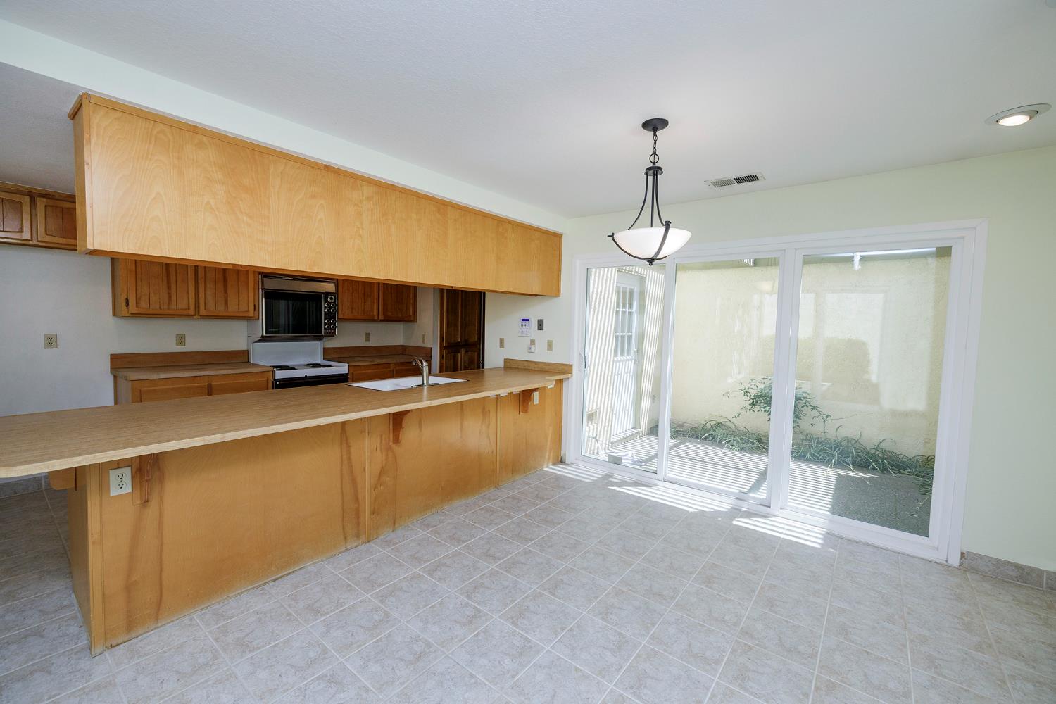 1100 Westmont Terrace