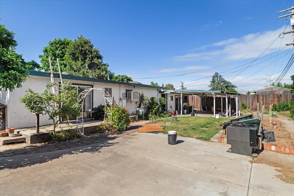 1409 Laurie Lane