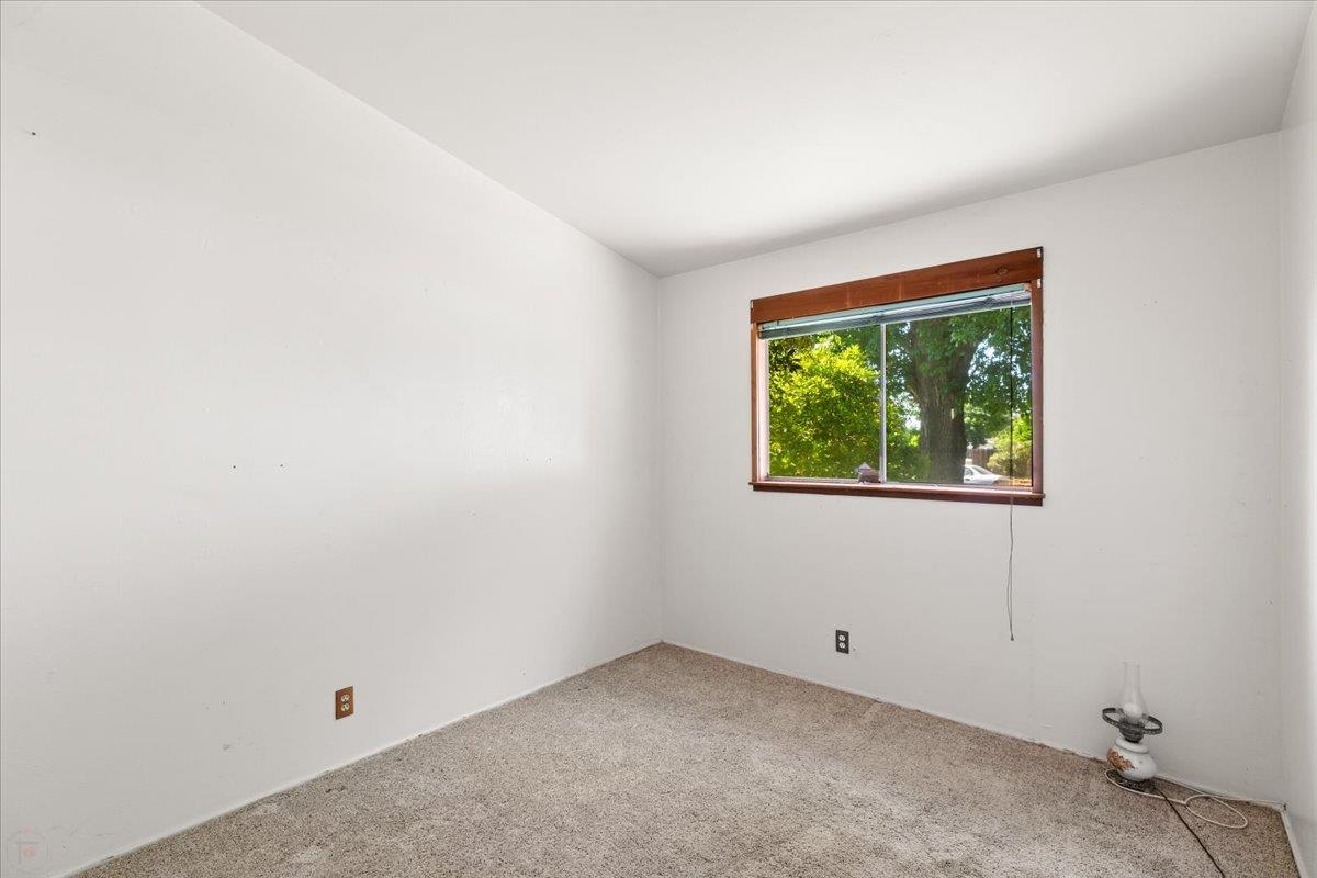 1409 Laurie Lane
