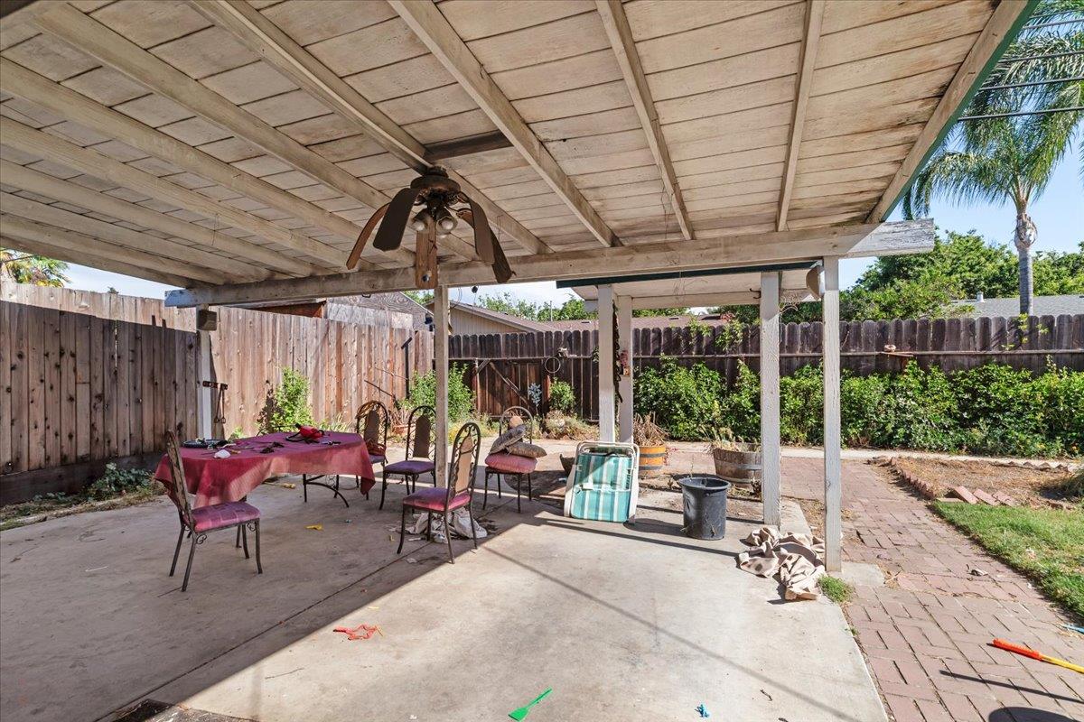 1409 Laurie Lane