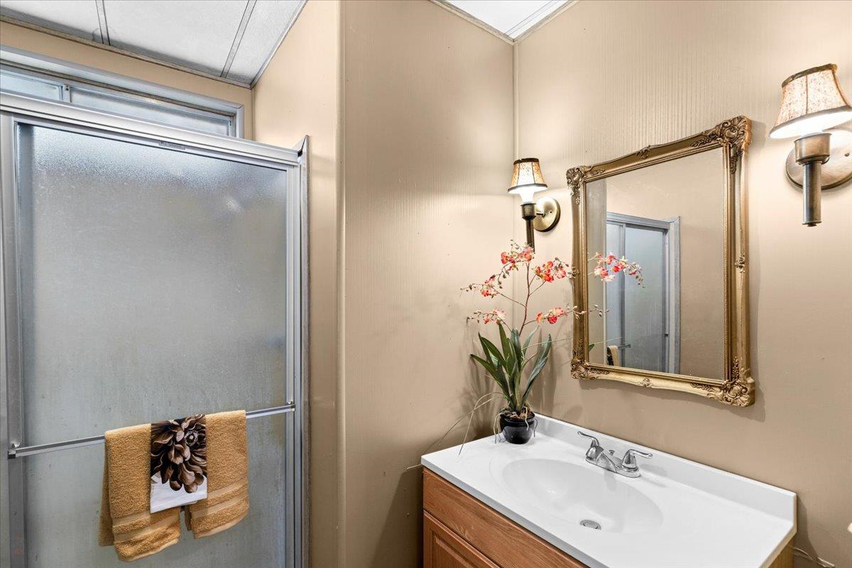 250 E Las Palmas Avenue 88