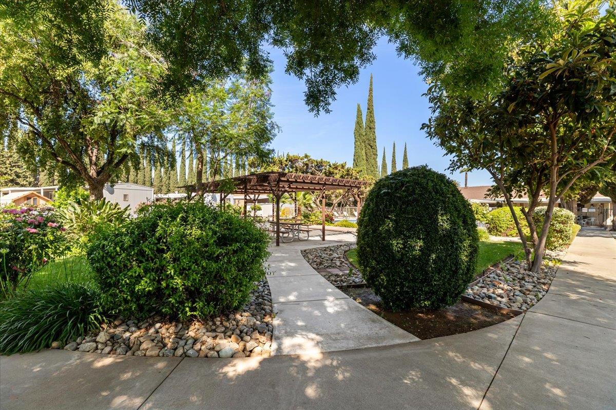 250 E Las Palmas Avenue 88