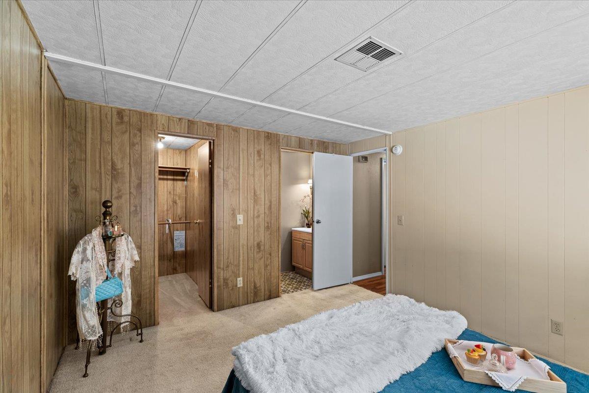 250 E Las Palmas Avenue 88