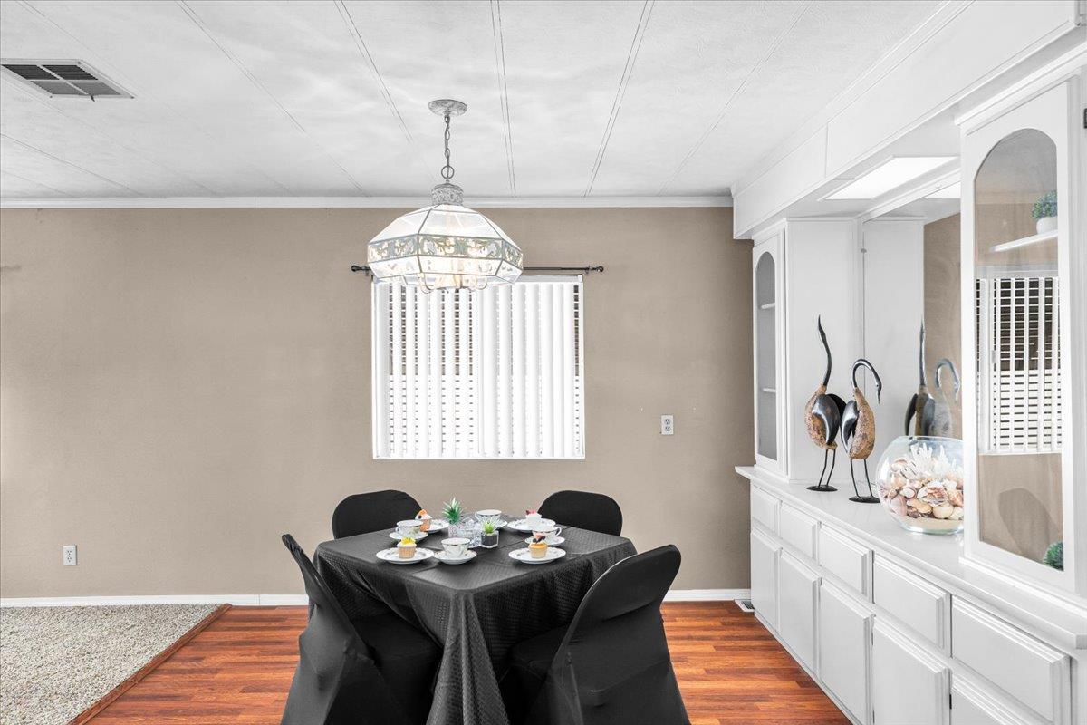 250 E Las Palmas Avenue 88