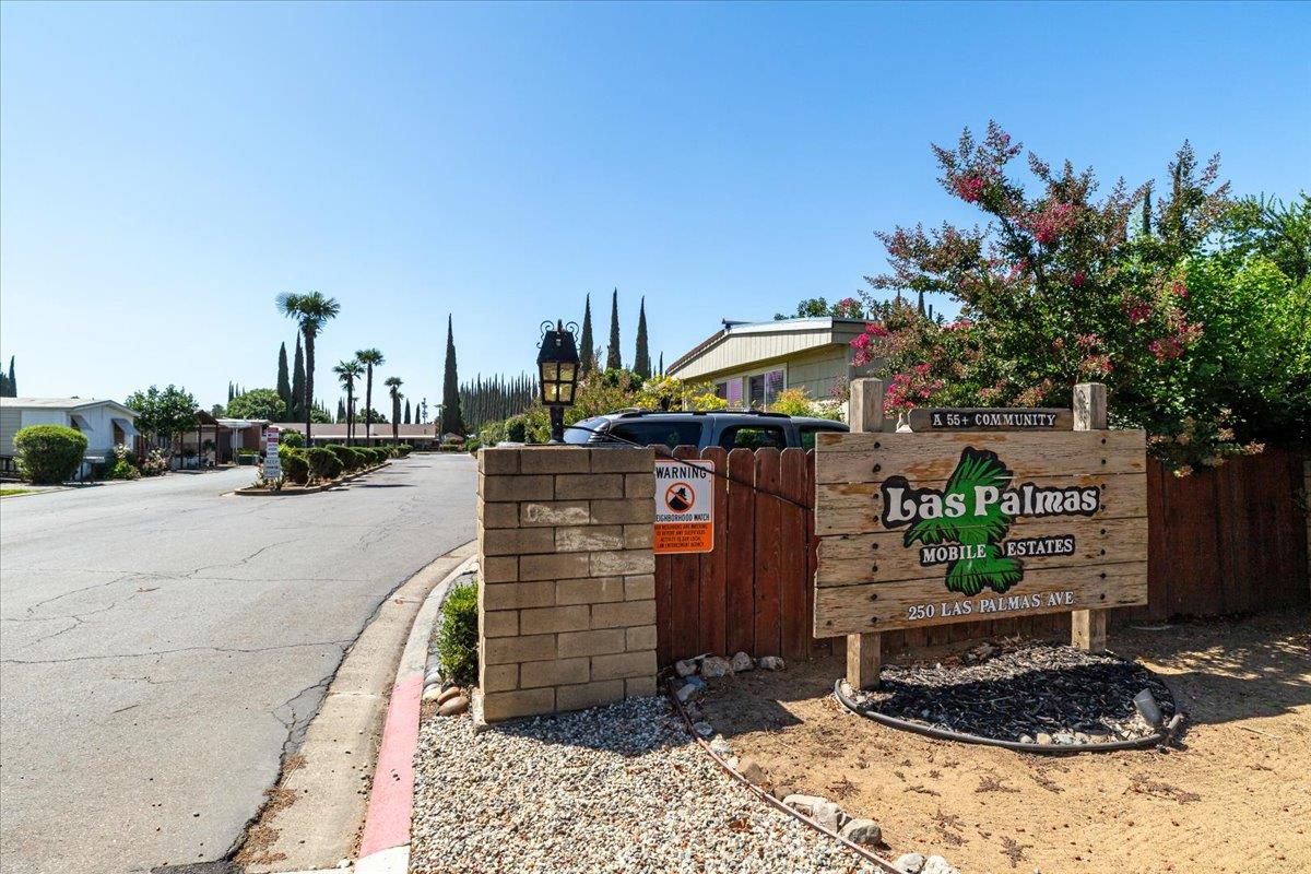 250 E Las Palmas Avenue 88