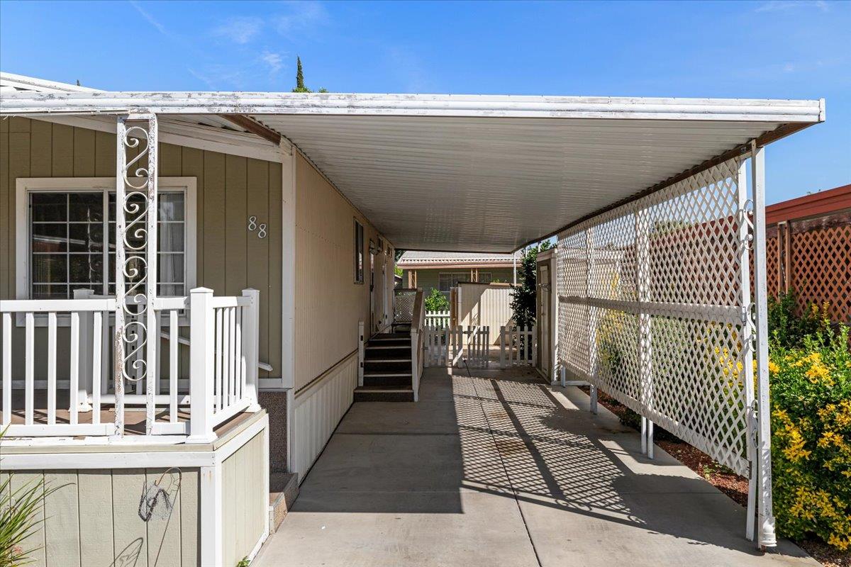 250 E Las Palmas Avenue 88