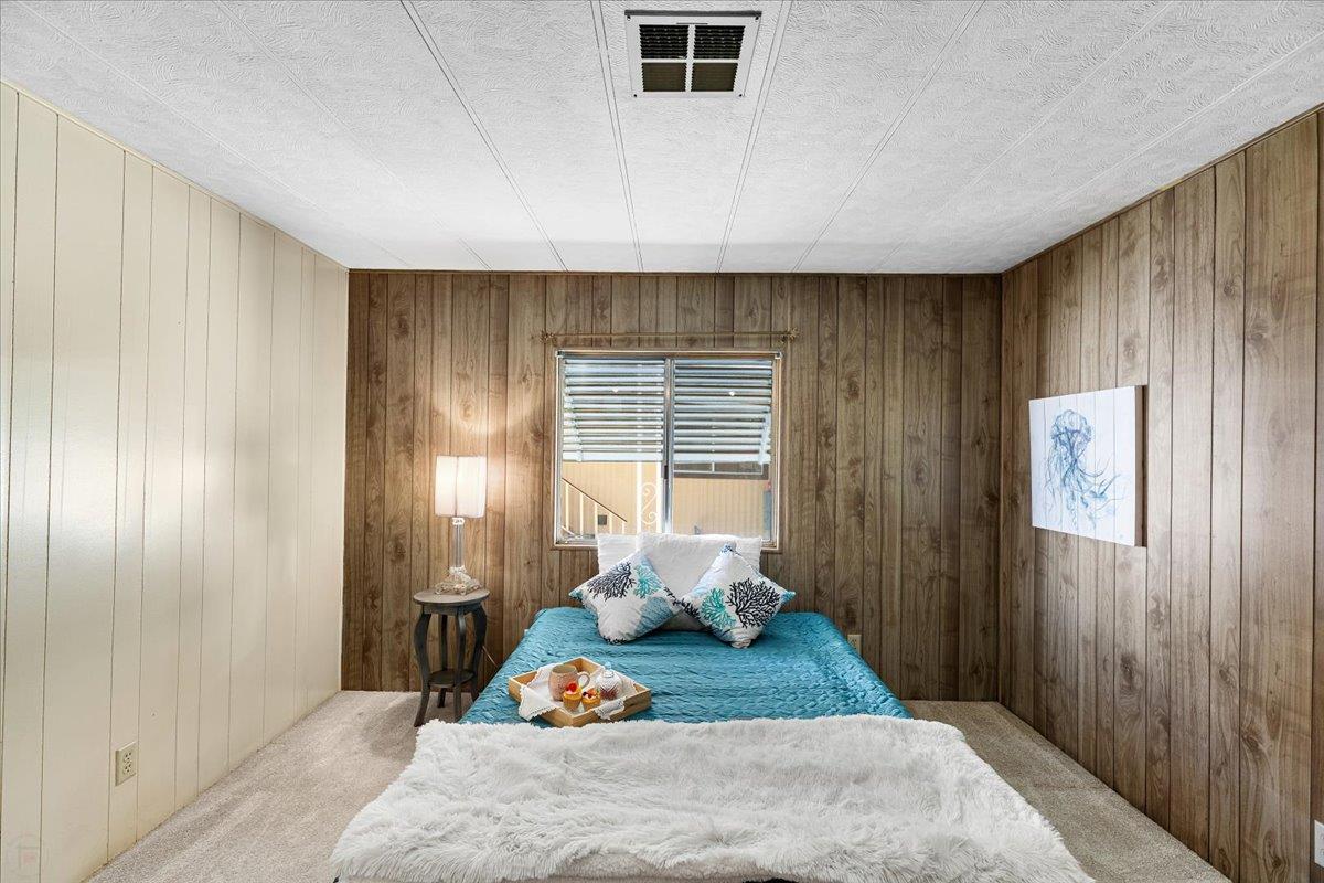 250 E Las Palmas Avenue 88