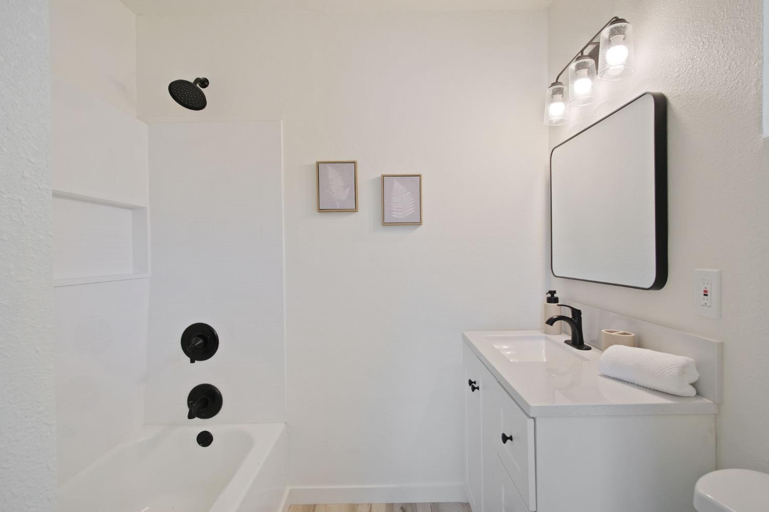 1621 N Stanford Avenue