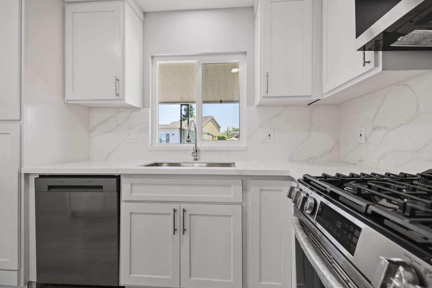 4125 Mchenry Avenue 55