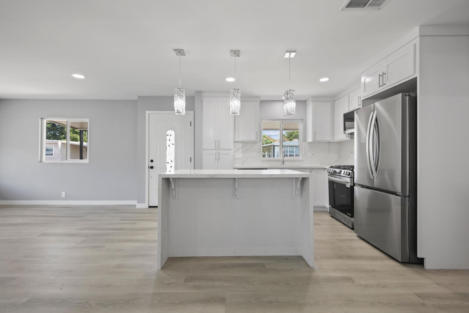 4125 Mchenry Avenue 55