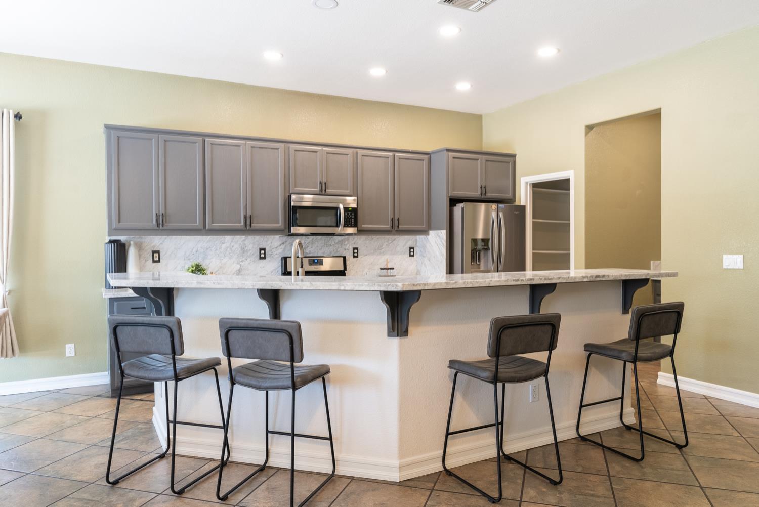 5125 Moorcroft Circle