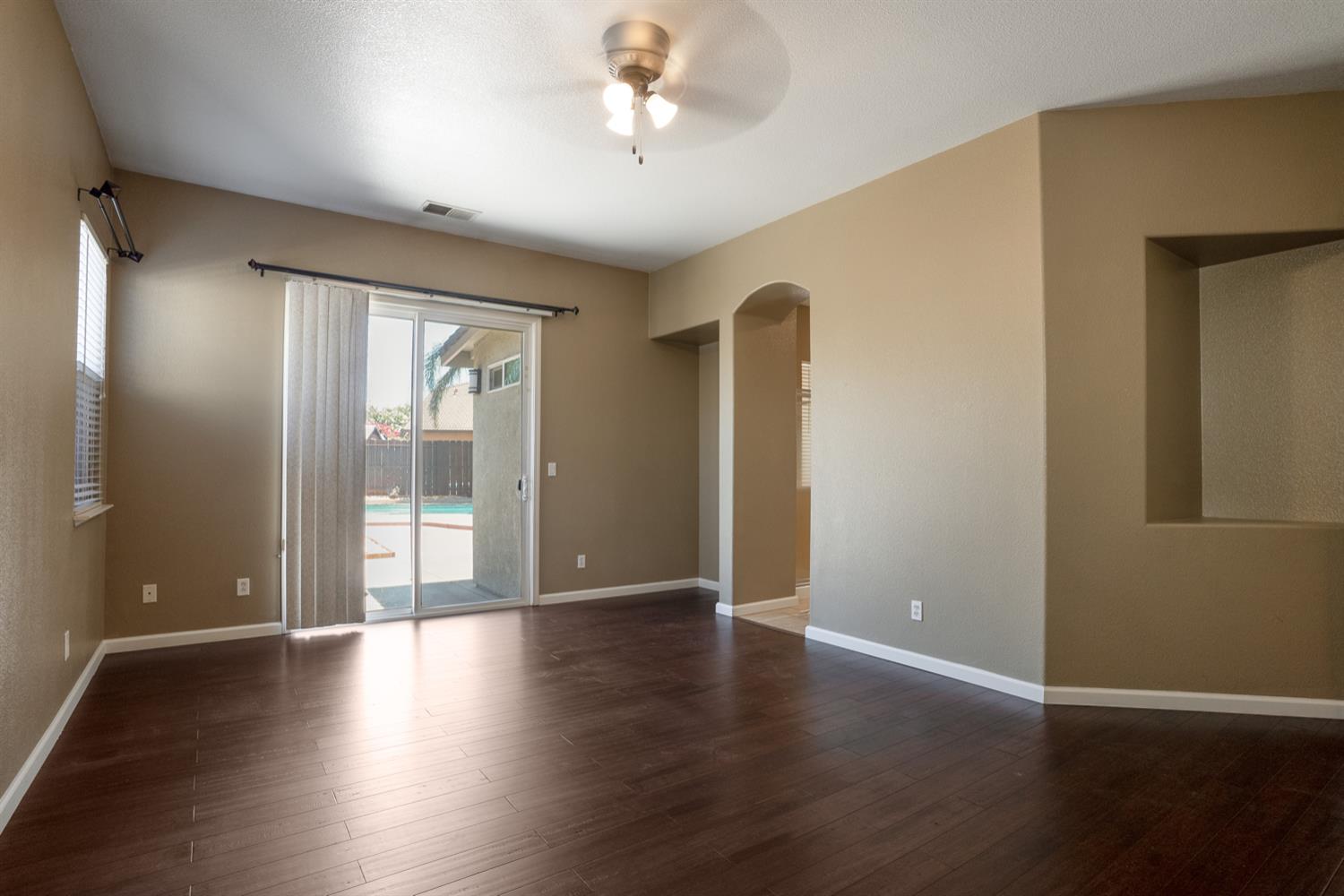 5125 Moorcroft Circle