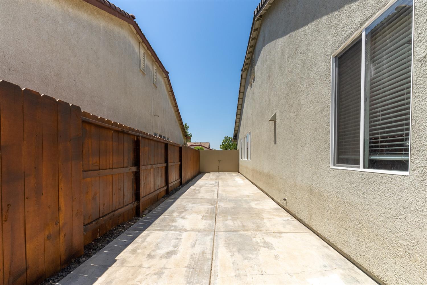 5125 Moorcroft Circle