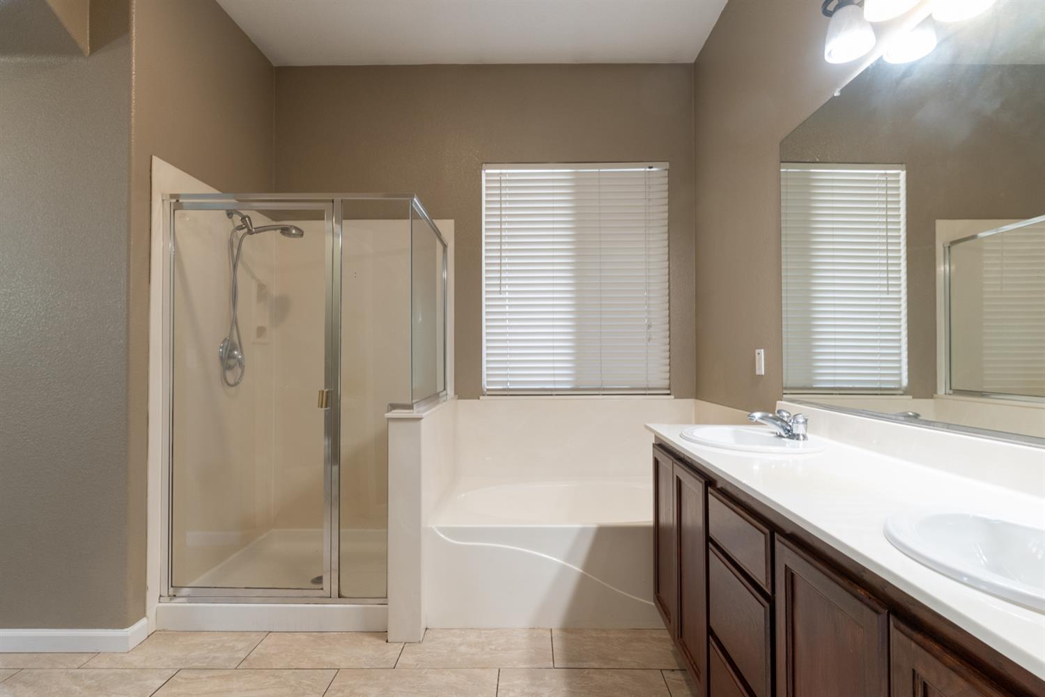 5125 Moorcroft Circle