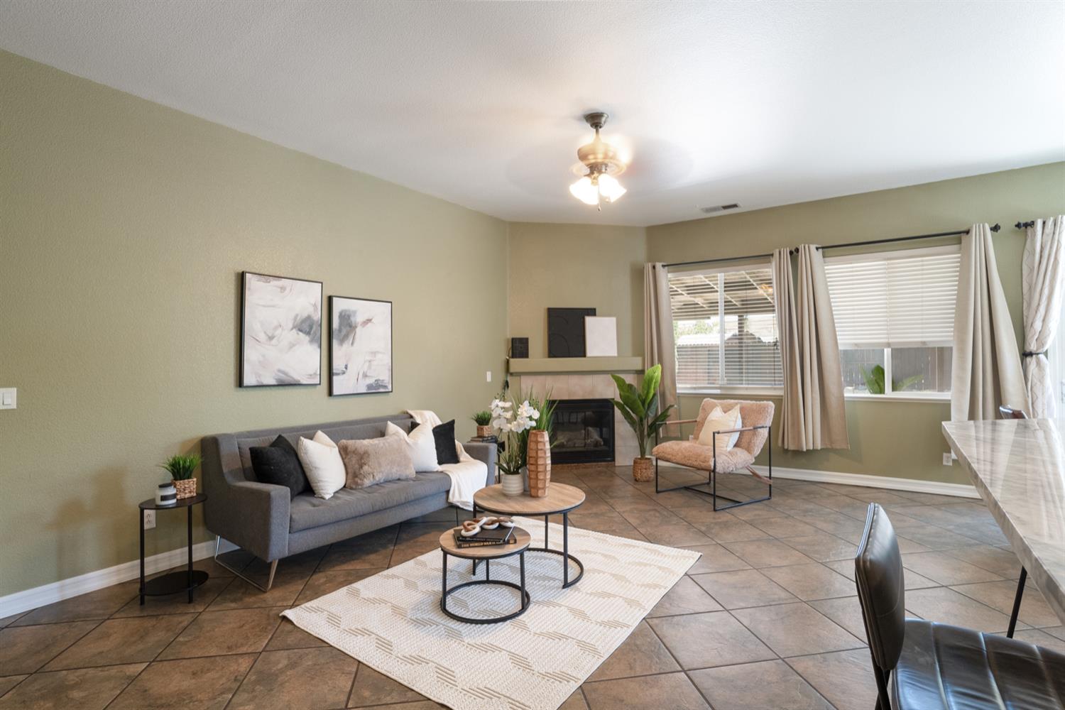 5125 Moorcroft Circle