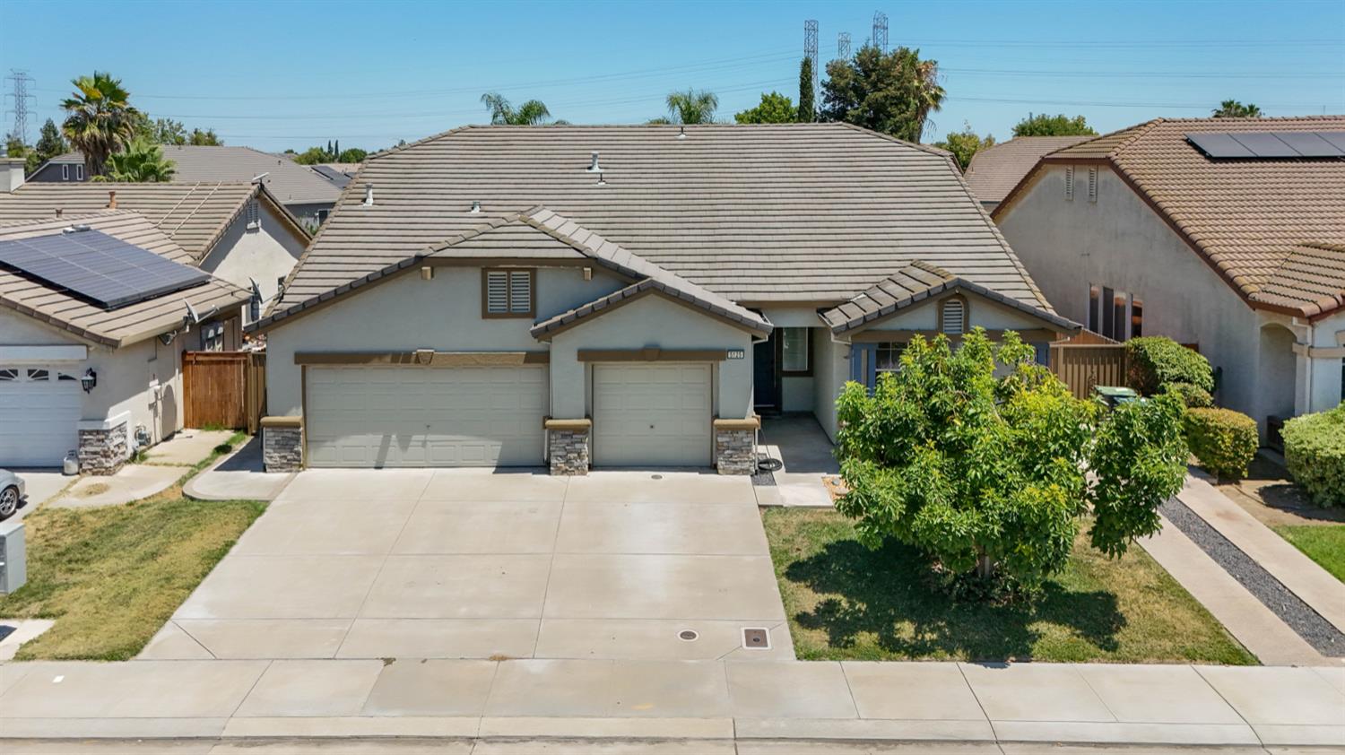 5125 Moorcroft Circle