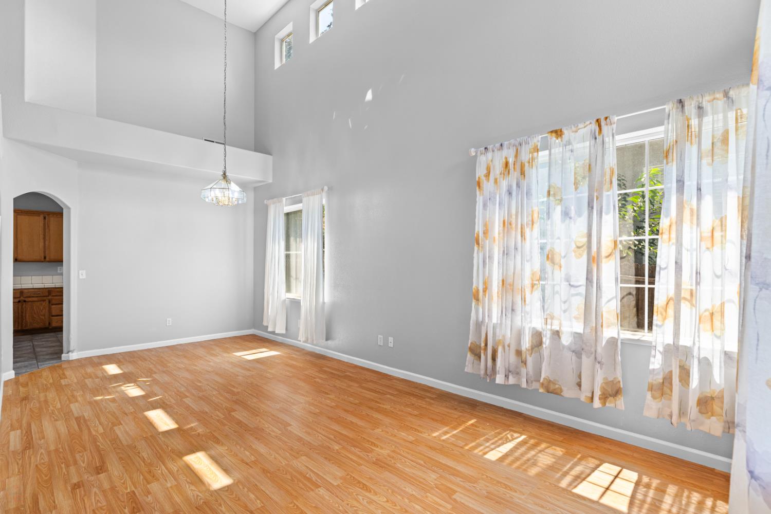 2151 LYDIA BRADLEY Street