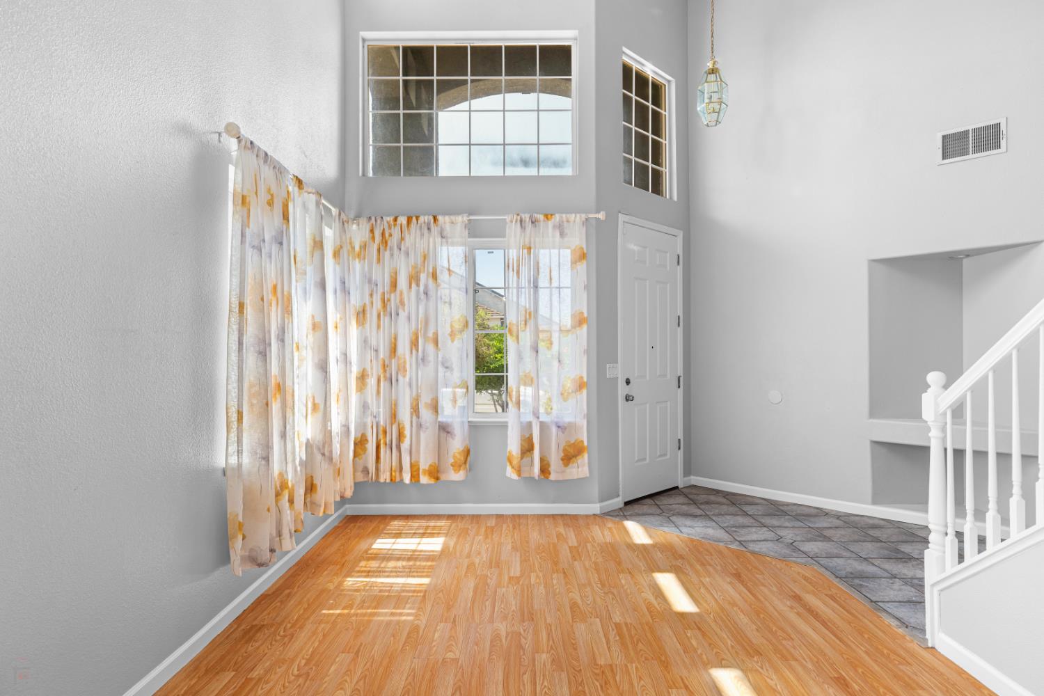 2151 LYDIA BRADLEY Street