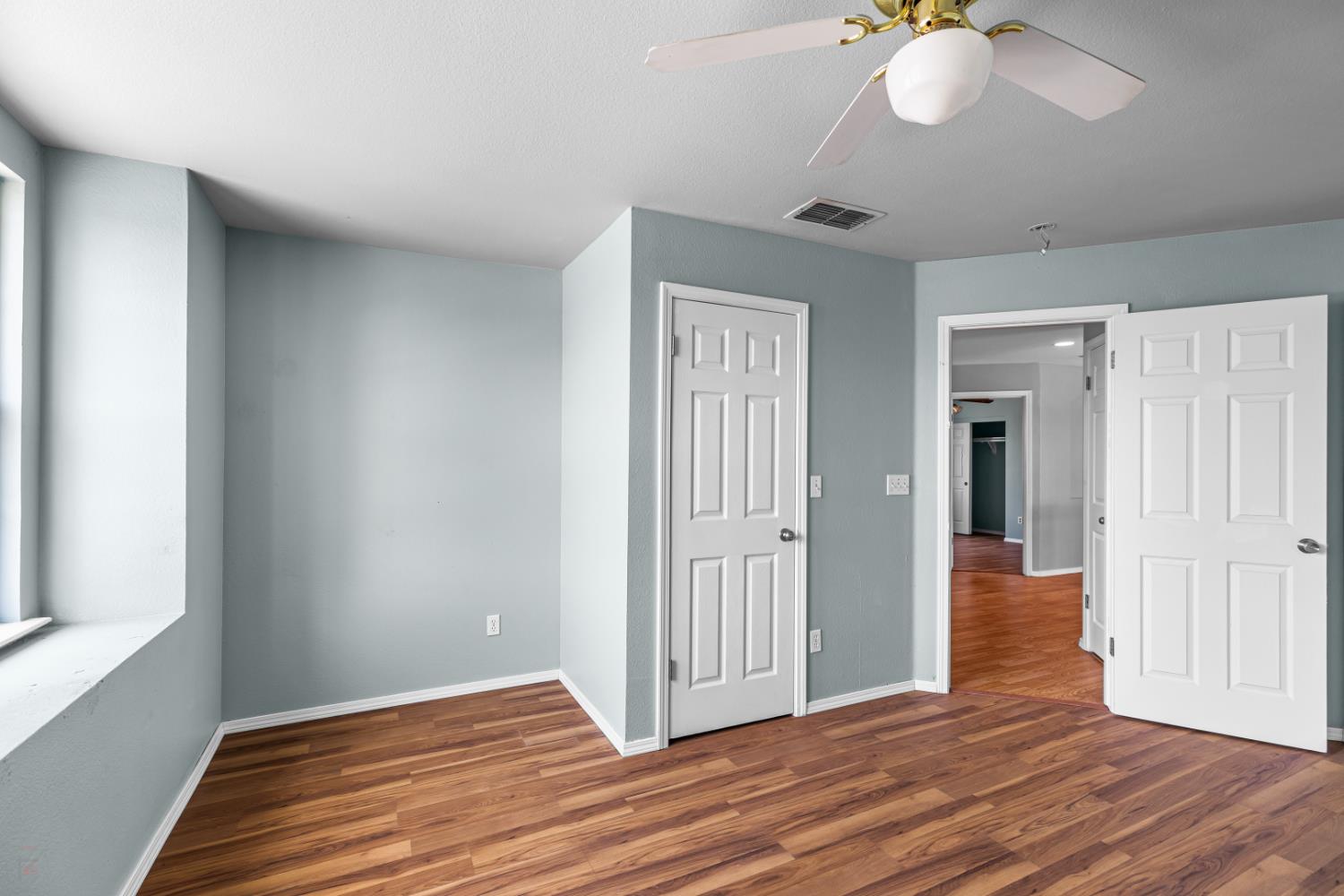 2151 LYDIA BRADLEY Street