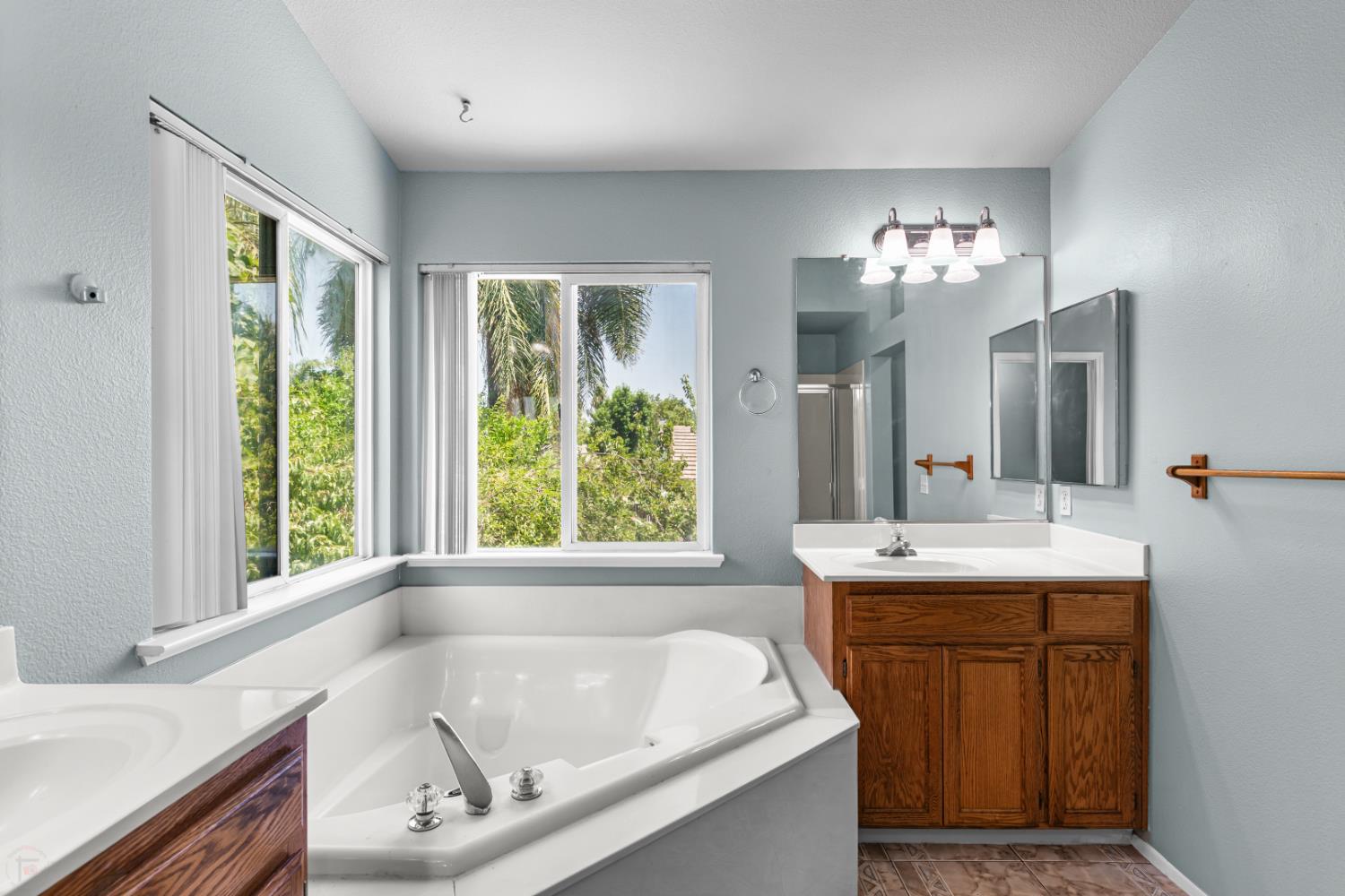 2151 LYDIA BRADLEY Street