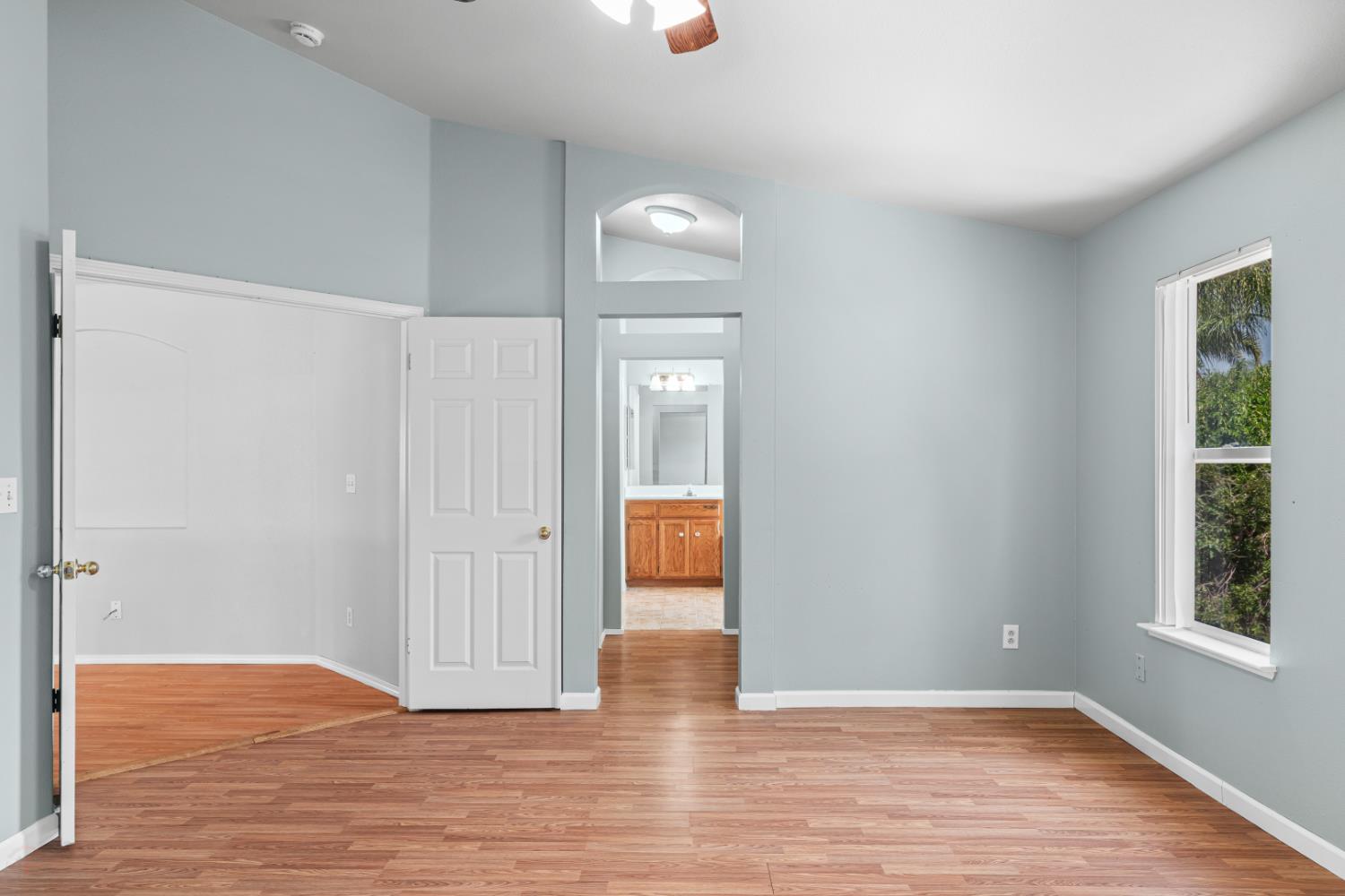 2151 LYDIA BRADLEY Street