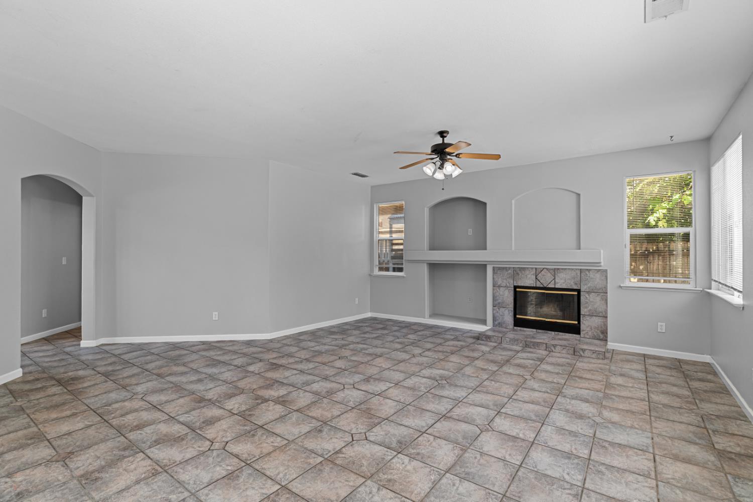 2151 LYDIA BRADLEY Street