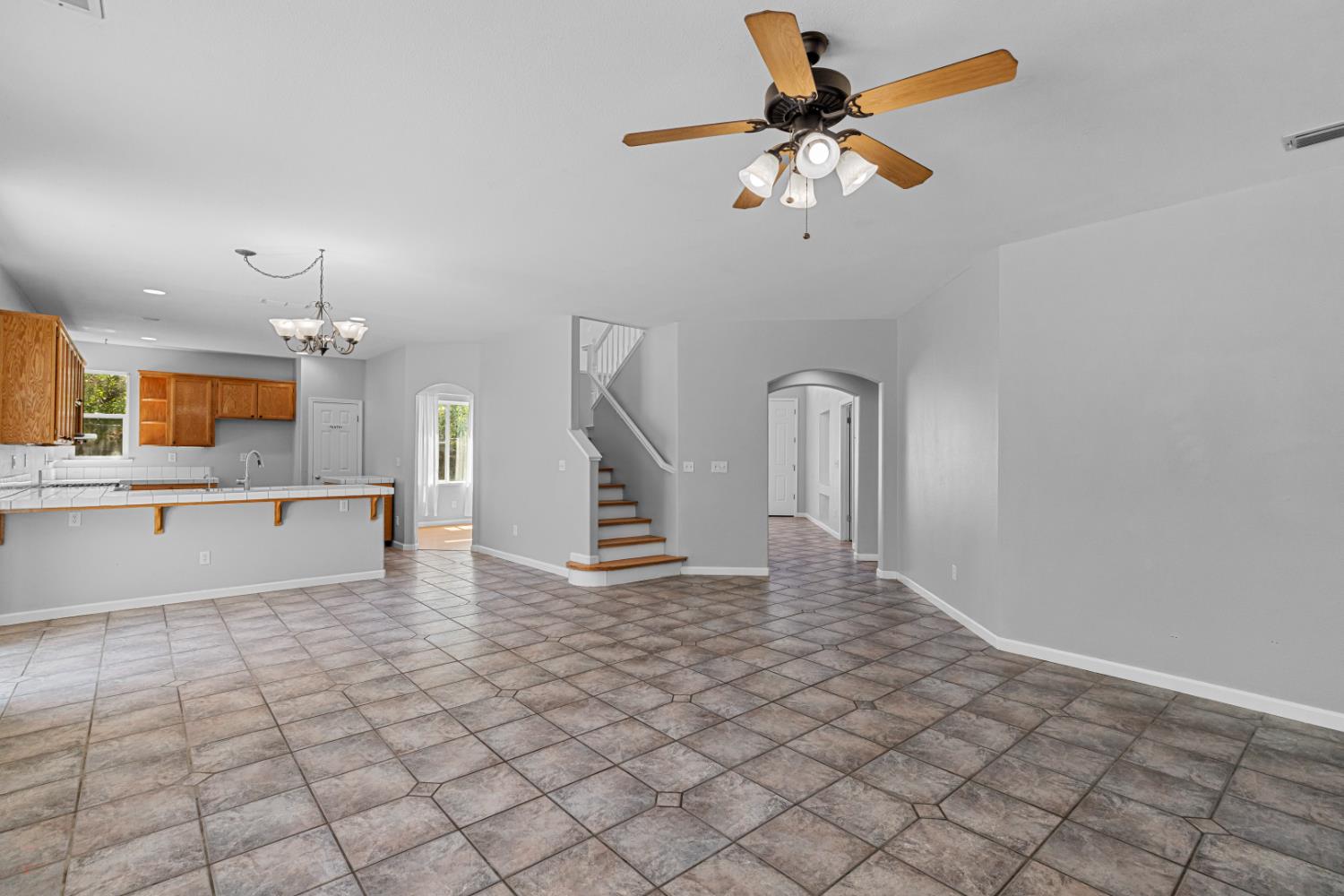 2151 LYDIA BRADLEY Street