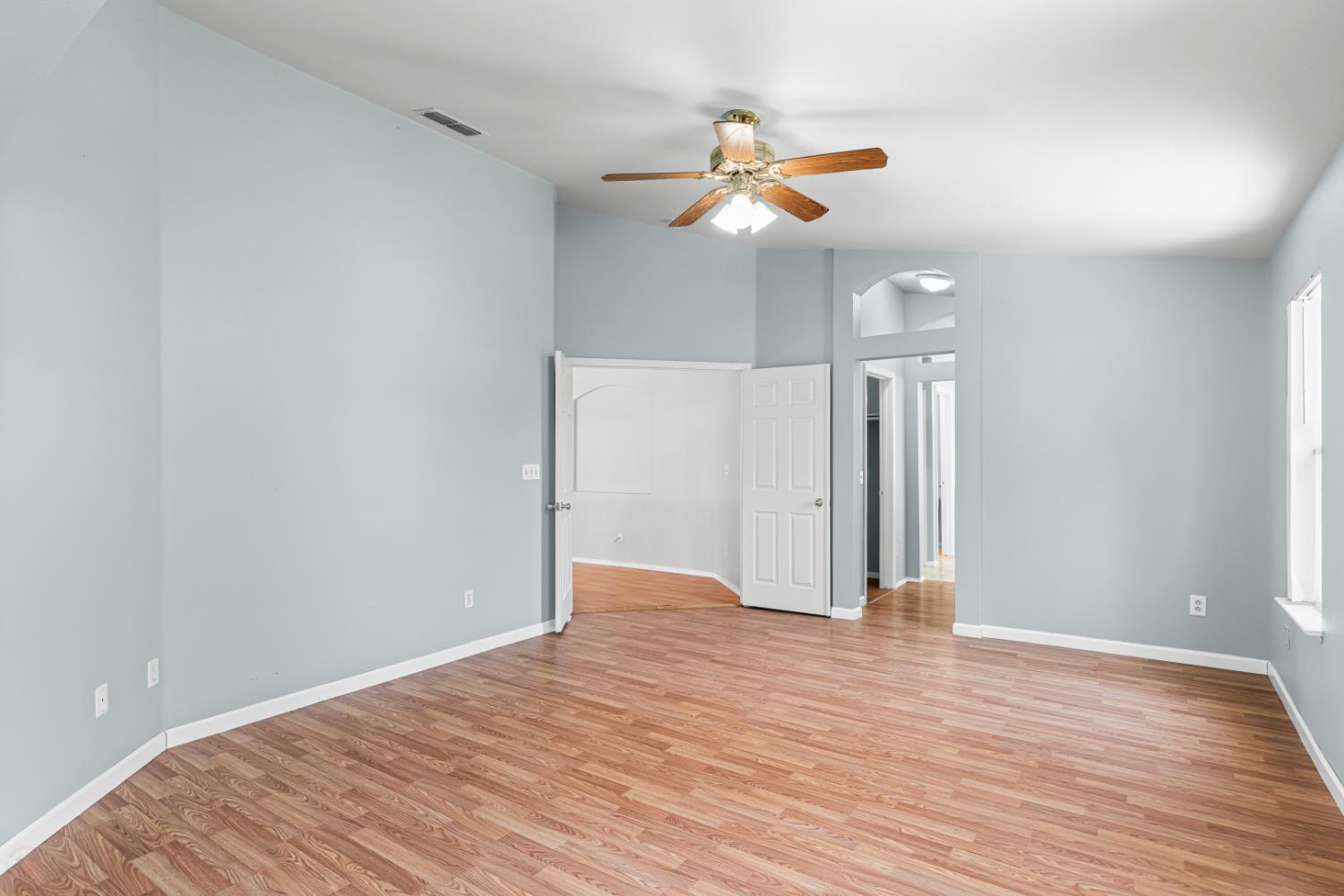 2151 LYDIA BRADLEY Street