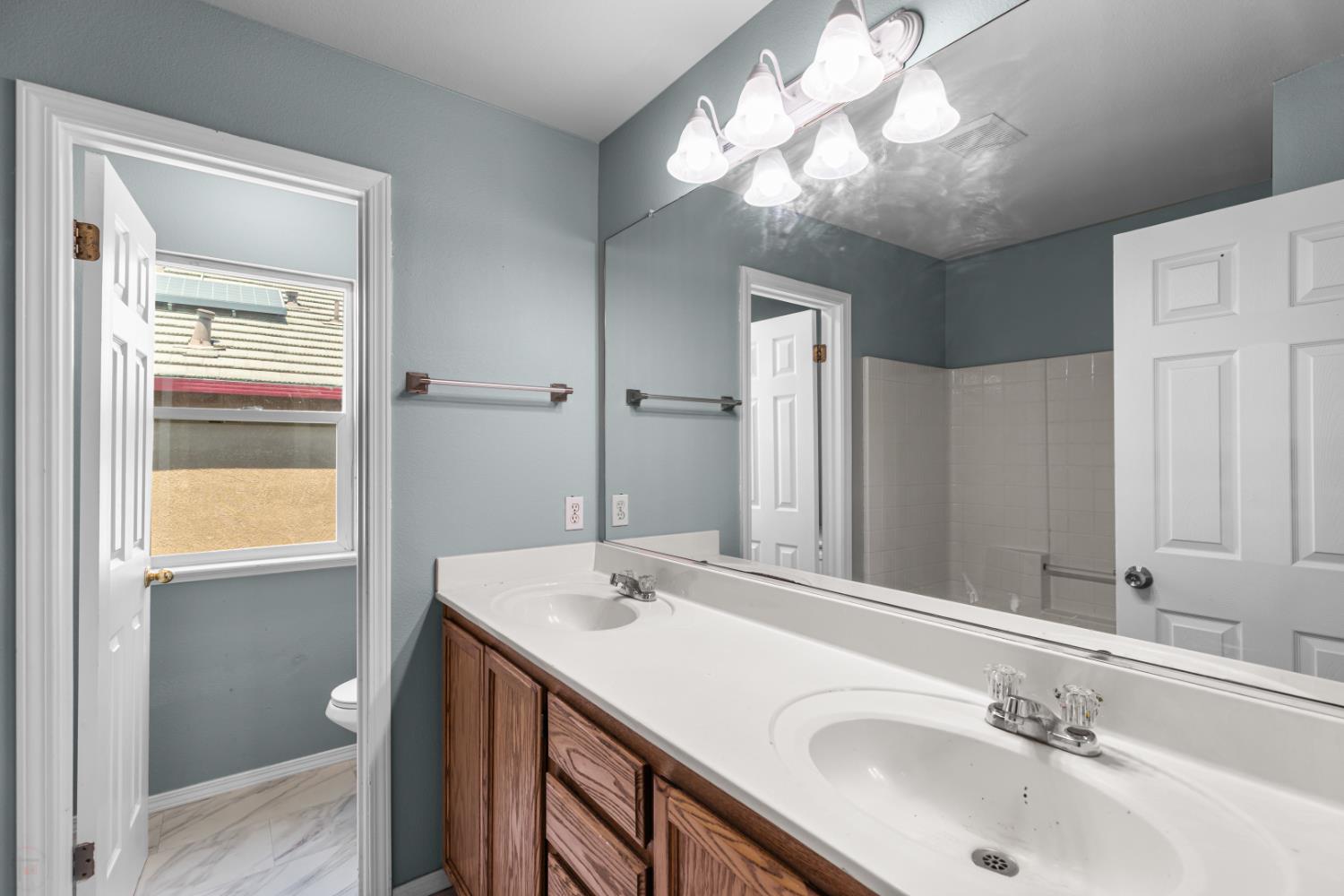 2151 LYDIA BRADLEY Street