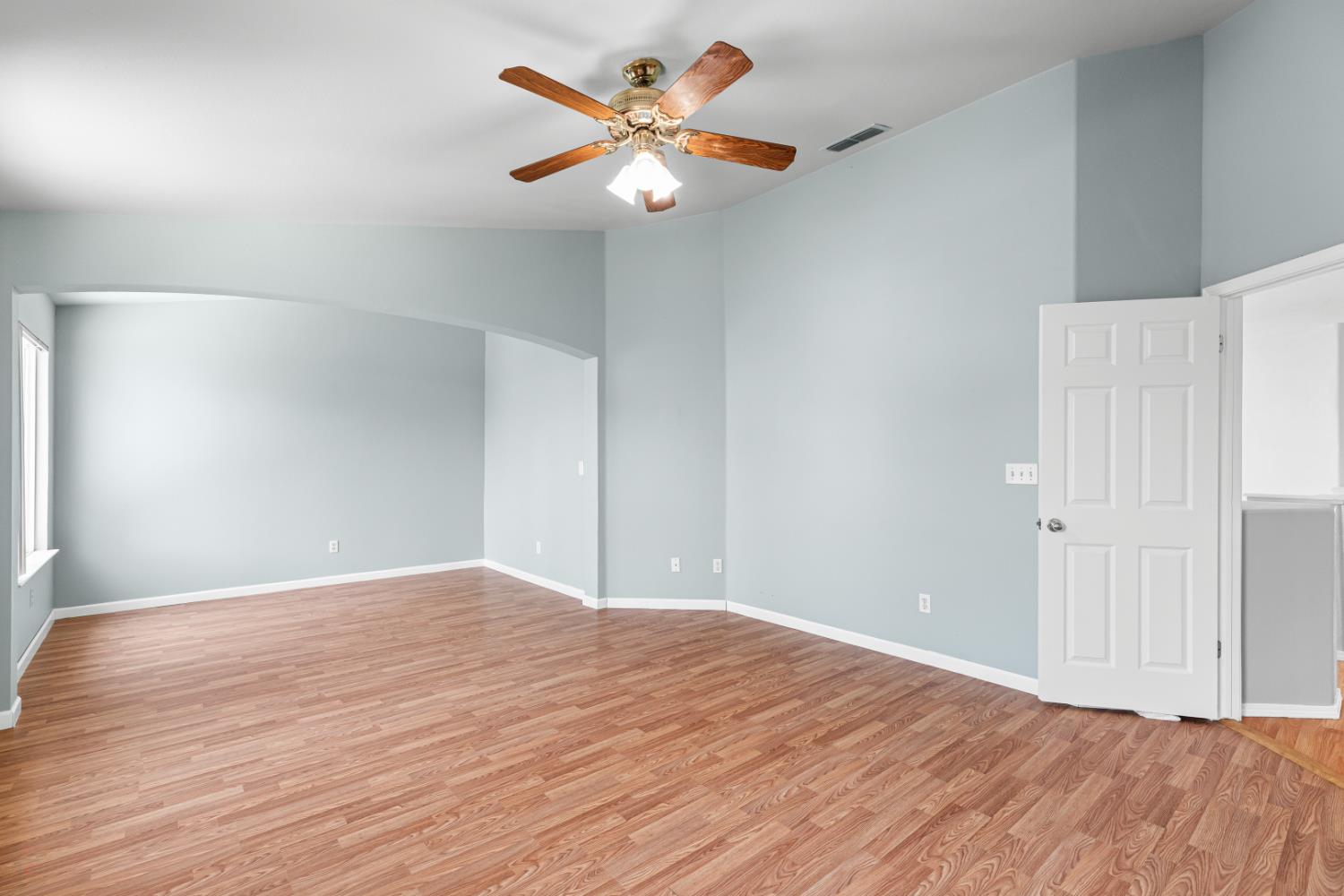 2151 LYDIA BRADLEY Street