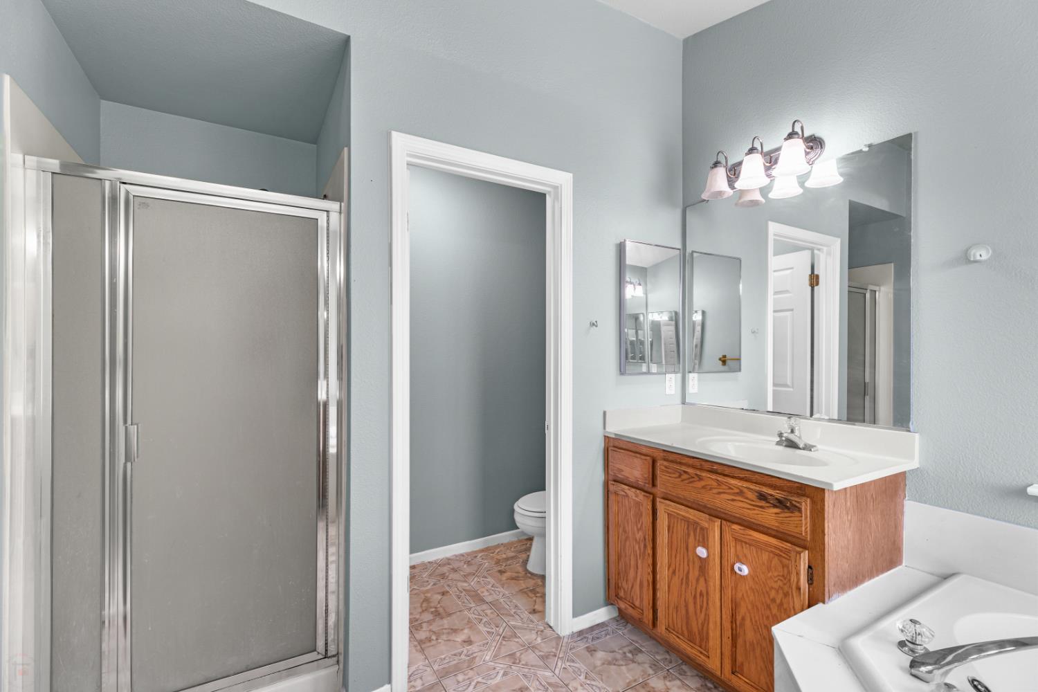 2151 LYDIA BRADLEY Street